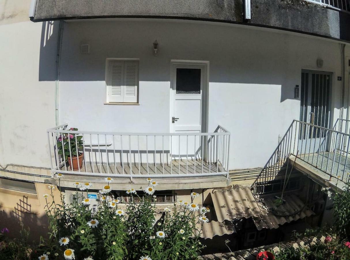 Alexis Apartment Near The Airport Corfu  Exterior photo